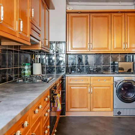 Silesia Panorama - By Bookinghost דירה